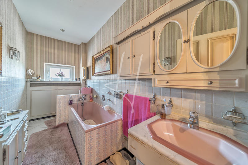 Appartement - 160 m² - 5 pièces