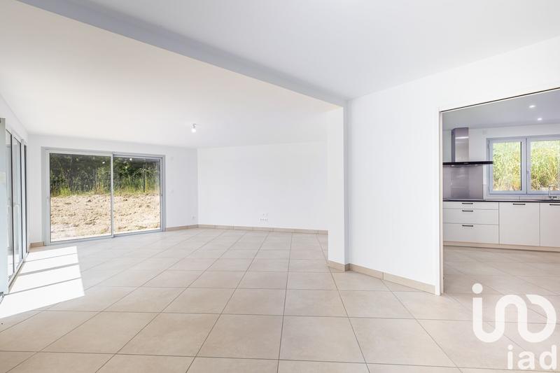 Maison - 145 m² - 6 pièces