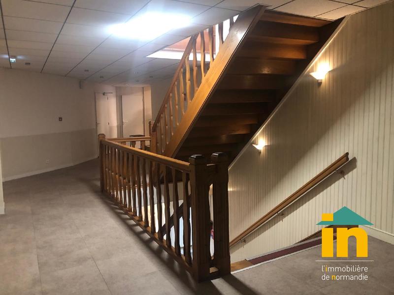 Local commercial - 570 m² - 15 pièces