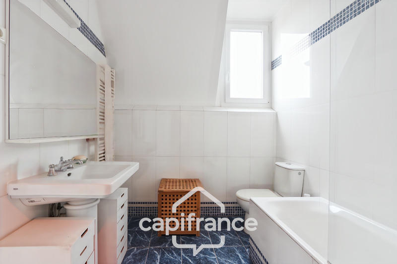 Maison bourgeoise - 250 m² - 10 pièces