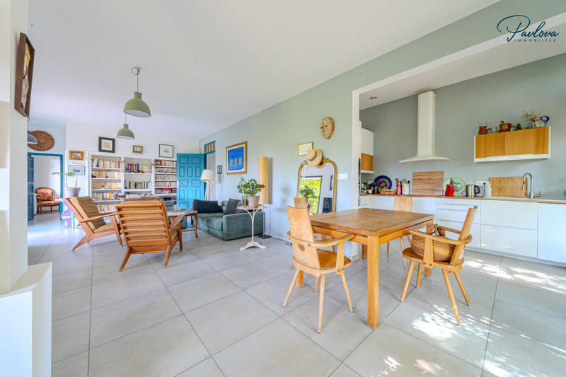 Villa - 220 m² - 7 pièces