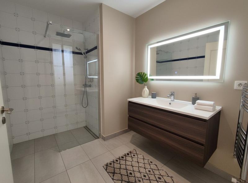 Appartement - 90 m² - 4 pièces