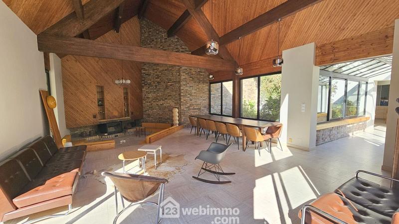 Maison - 235 m² - 9 pièces