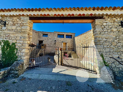 Maison - 568 m² - 12 pièces