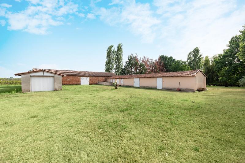 Maison - 245 m² - 7 pièces