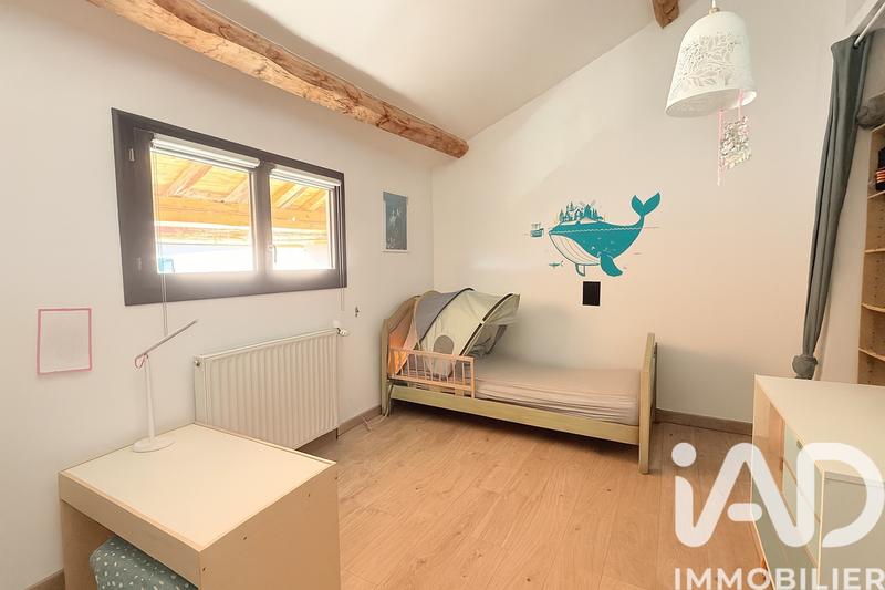 Maison - 215 m² - 6 pièces