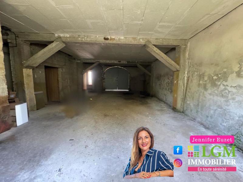 Immeuble - 270 m² - 9 pièces