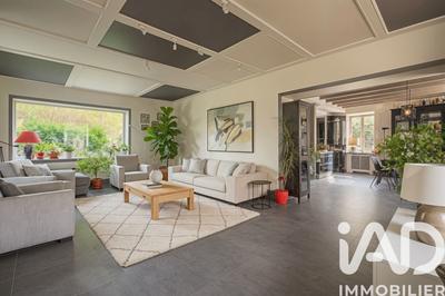 Maison - 231 m² - 10 pièces