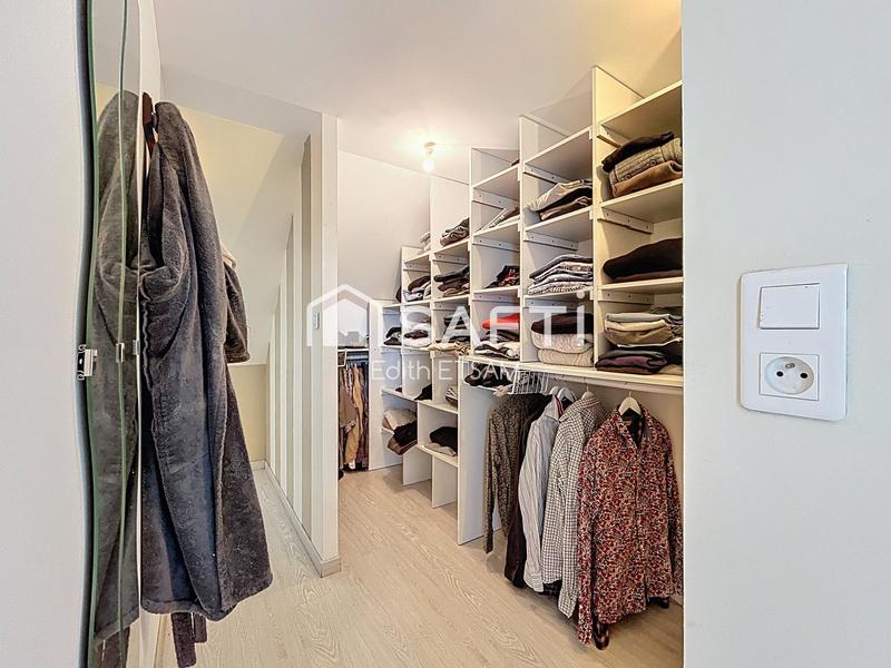 Maison - 278 m² - 9 pièces