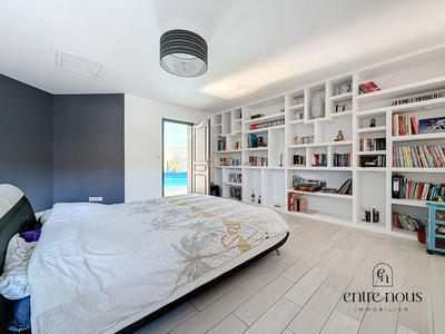 Maison - 250 m² - 5 pièces