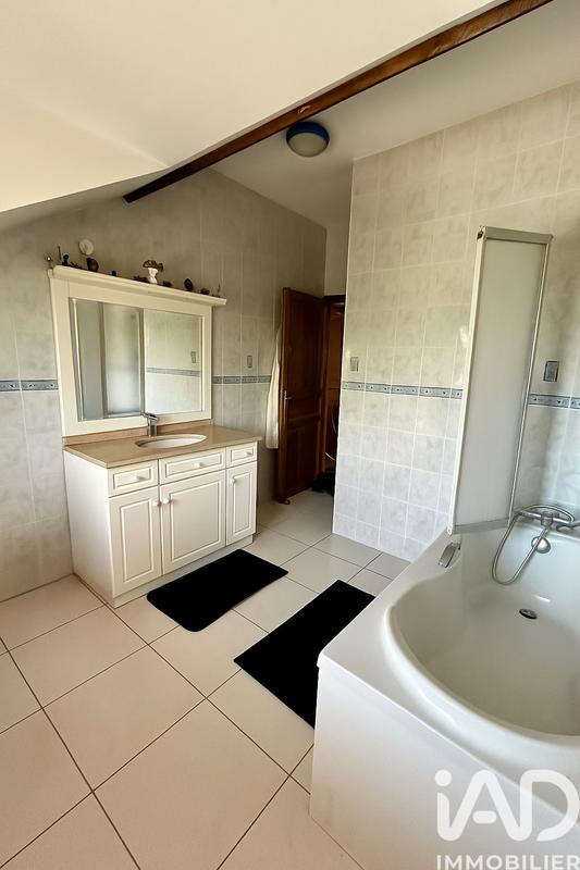 Maison - 189 m² - 6 pièces