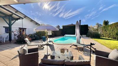 Maison - 245 m² - 10 pièces