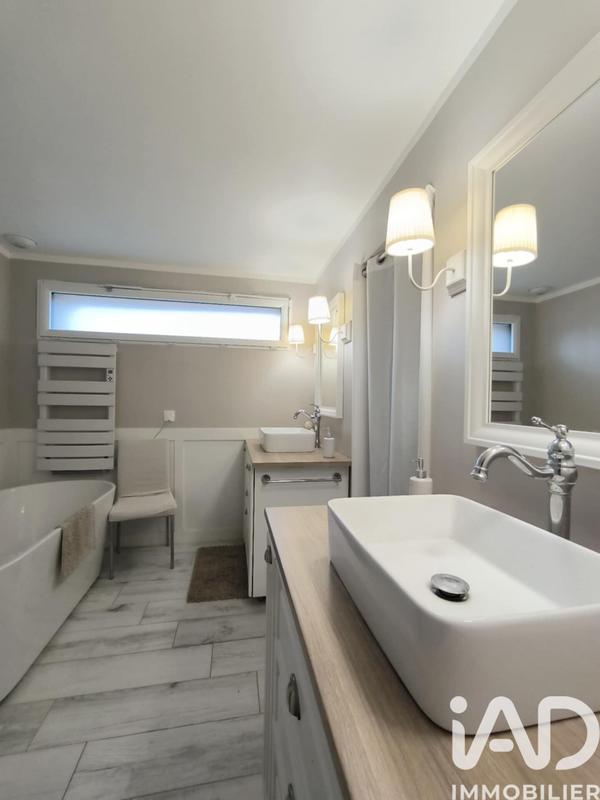 Maison - 95 m² - 5 pièces