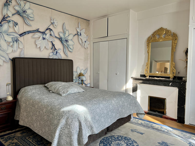 Duplex - 241 m² - 7 pièces