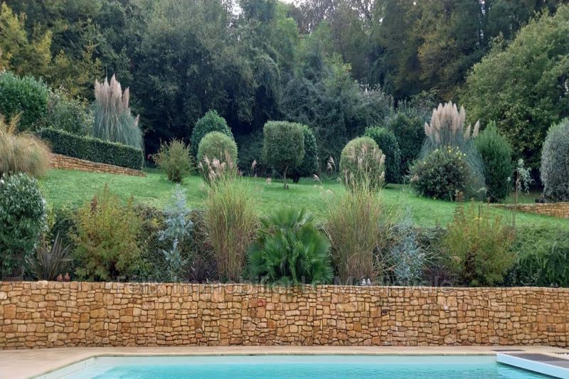 Maison - 190 m² - 9 pièces