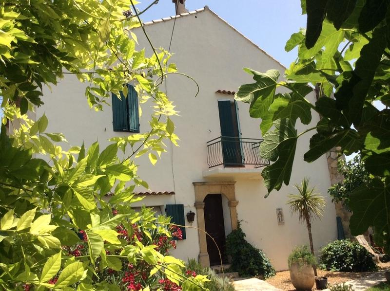 Maison en pierre - 220 m² - 7 pièces