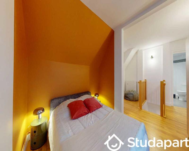 Chambre - 160 m² - 1 pièce