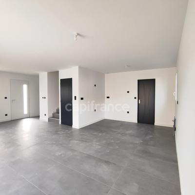 Maison - 82 m² - 4 pièces