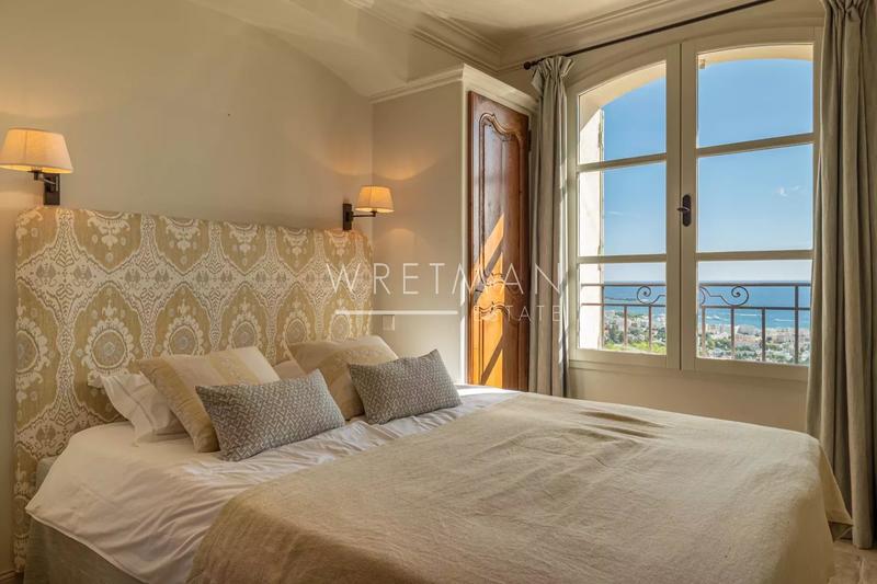 Maison - 185 m² - 7 pièces