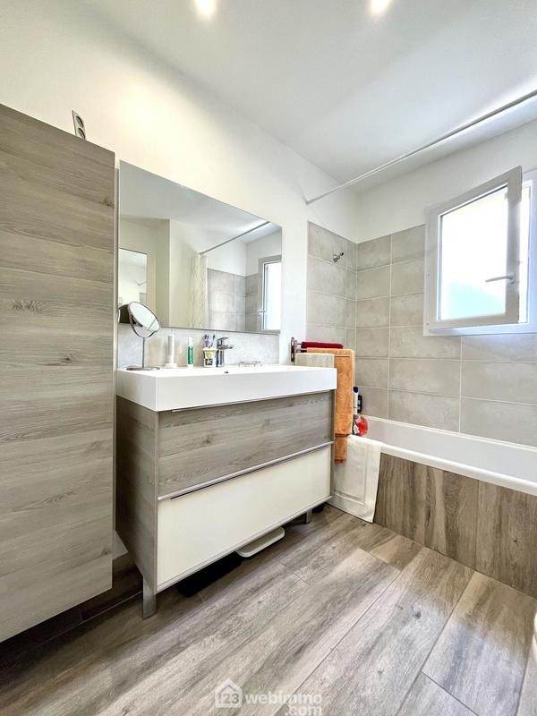 Maison - 118 m² - 4 pièces