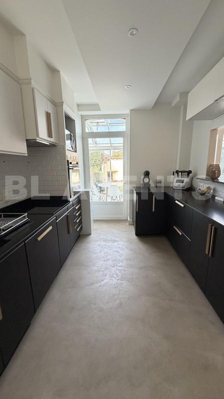 Maison de ville - 139 m² - 6 pièces