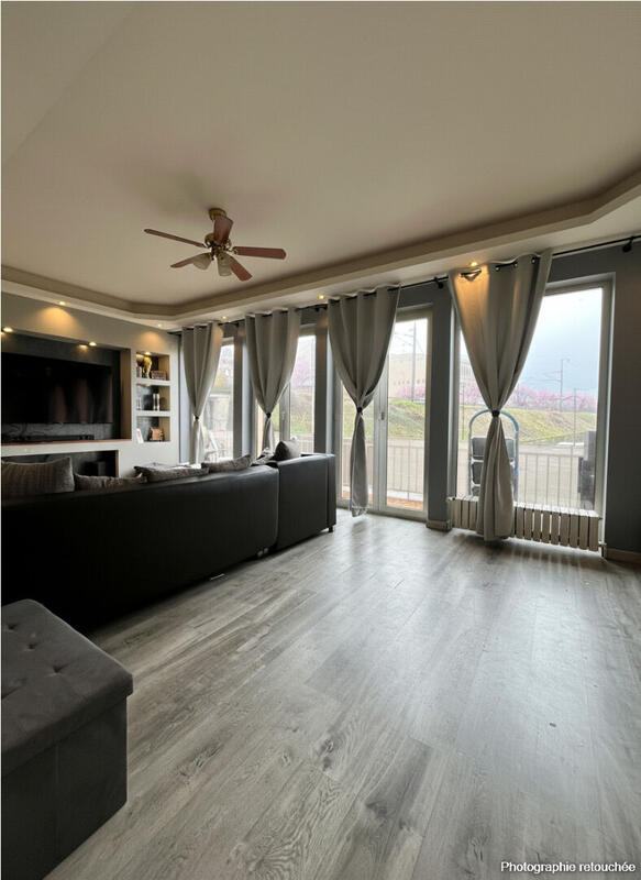 Appartement - 90 m² - 3 pièces