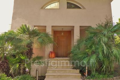 Villa - 150 m² - 5 pièces