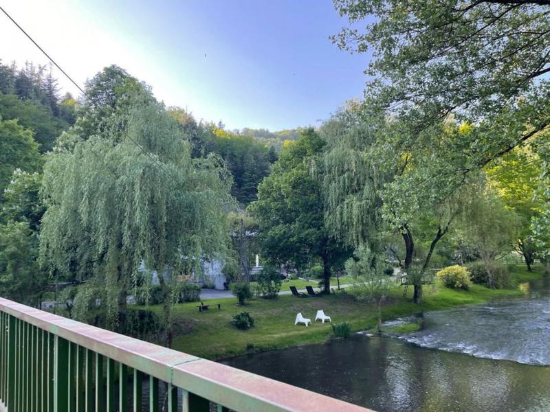 Moulin - 198 m² - 6 pièces