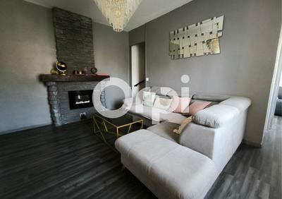 Maison - 93 m² - 4 pièces