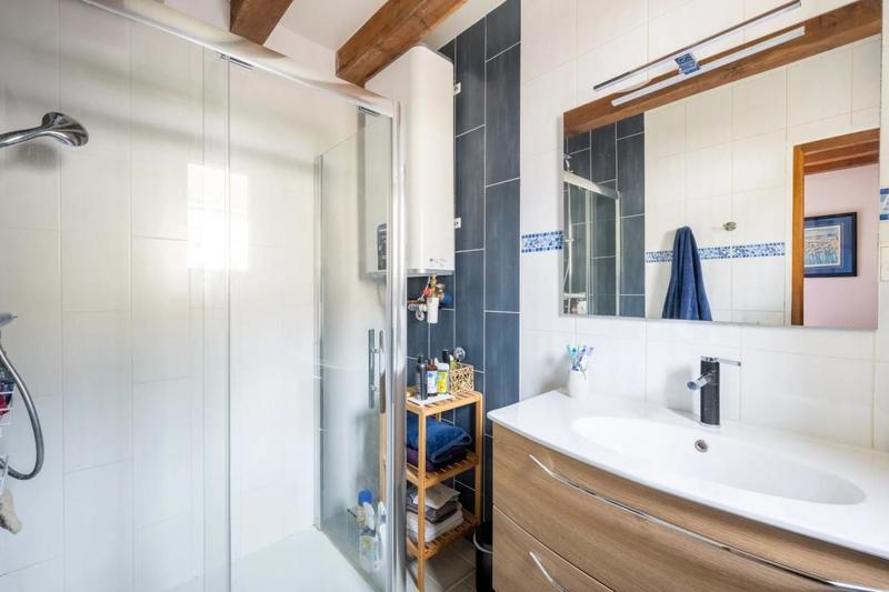 Propriété - 210 m² - 7 pièces