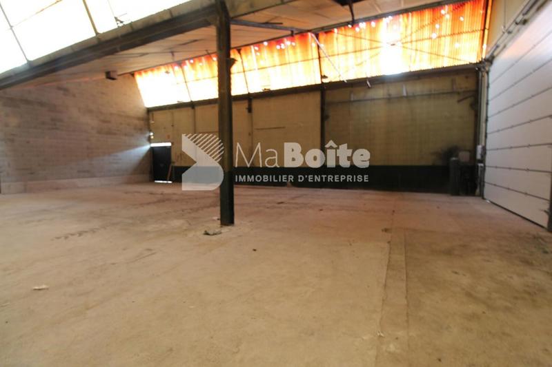 Entrepôt - 230 m²