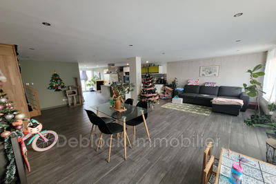 Maison - 102 m² - 4 pièces