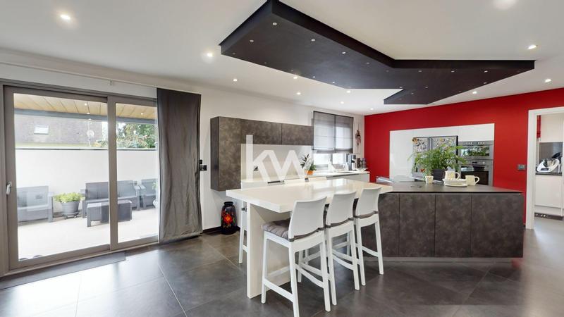 Maison - 309 m² - 10 pièces