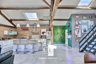 Loft - 174 m² - 4 pièces