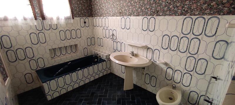 Maison - 176 m² - 10 pièces