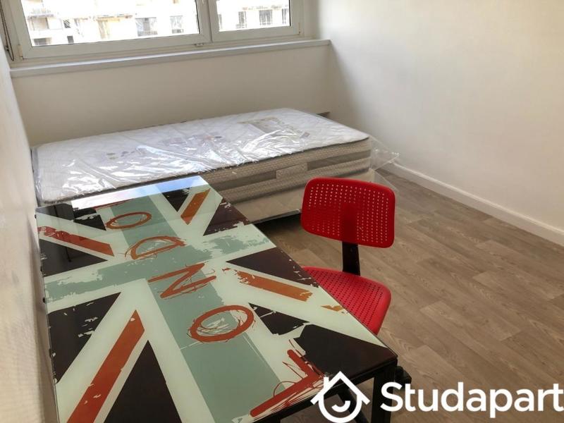 Chambre - 9 m² - 1 pièce