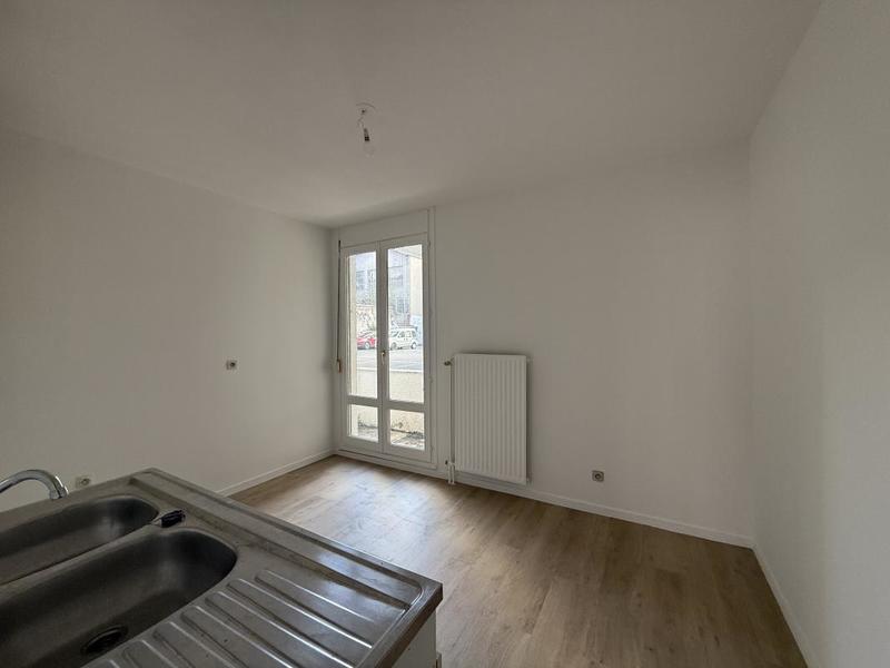 Appartement ancien - 66 m² - 3 pièces