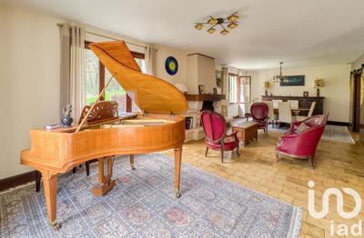 Maison - 180 m² - 6 pièces