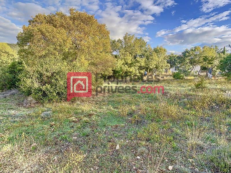 Terrain constructible - 2 000 m²