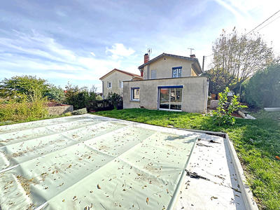 Maison - 102 m² - 5 pièces