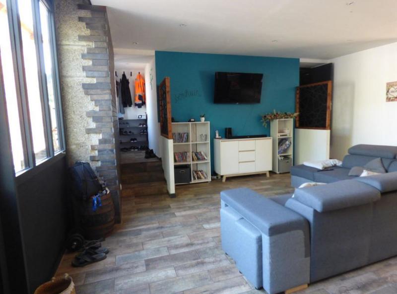 Maison en pierre - 200 m² - 9 pièces