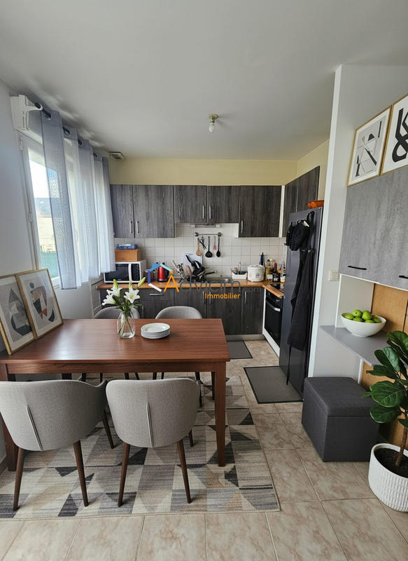 Appartement - 81 m² - 3 pièces