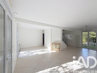 Maison - 155 m² - 7 pièces