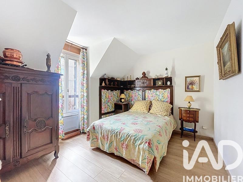 Maison - 181 m² - 7 pièces