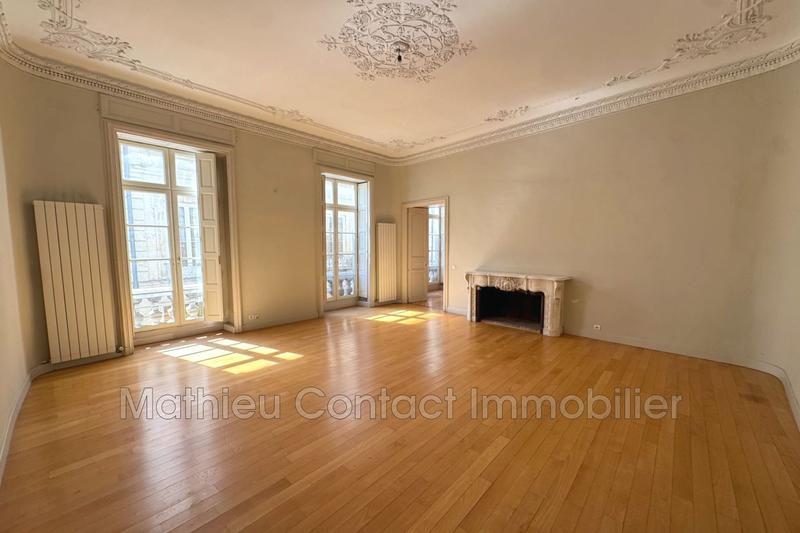 Appartement - 189 m² - 7 pièces