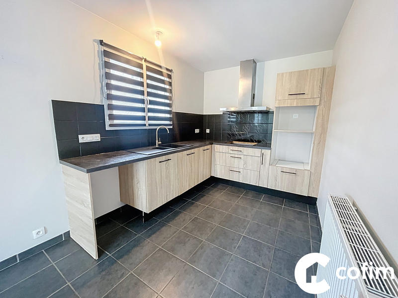 Maison - 93 m² - 4 pièces