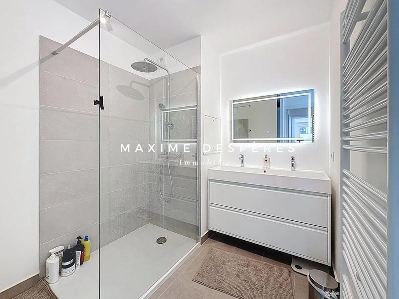 Appartement - 104 m² - 5 pièces