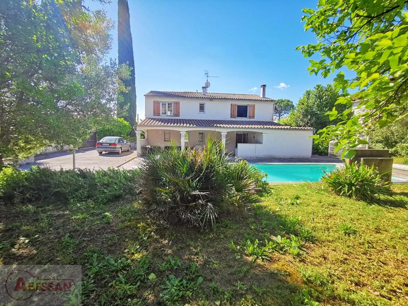 Maison - 141 m² - 5 pièces