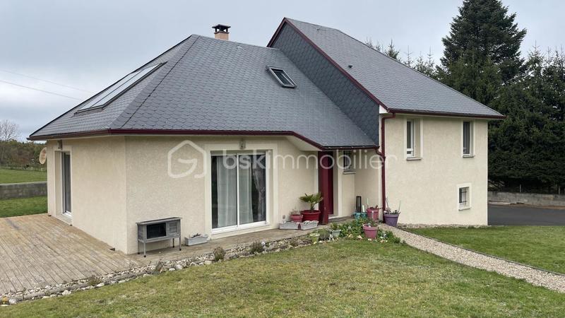 Maison - 115 m² - 6 pièces