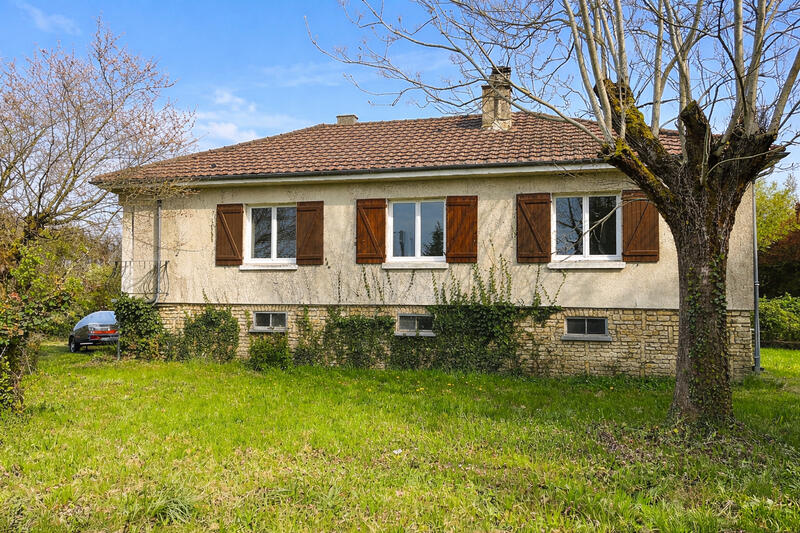 Maison - 90 m² - 5 pièces